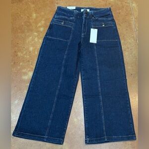 Nwt Mica Deep button Pocket Blue Wide-Leg Jeans. Double button and zip. So cute!
